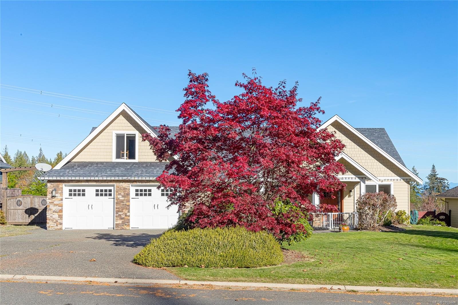3855 Creekside Dr — listing photo 6 of 59