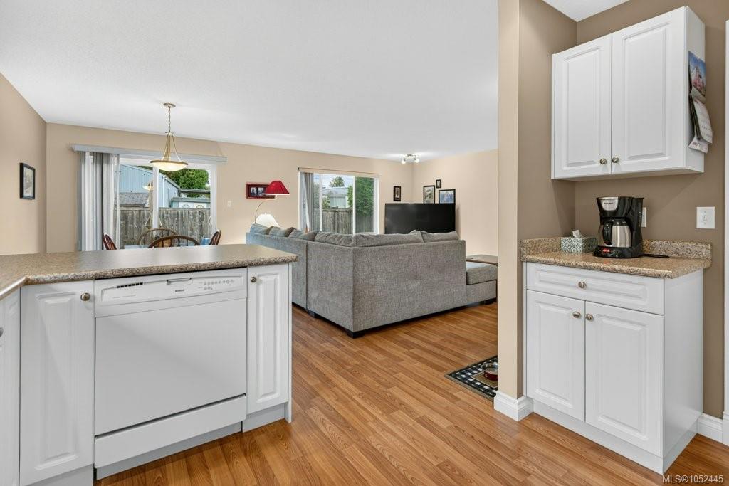 3303 Eighth St — listing photo 7 of 14