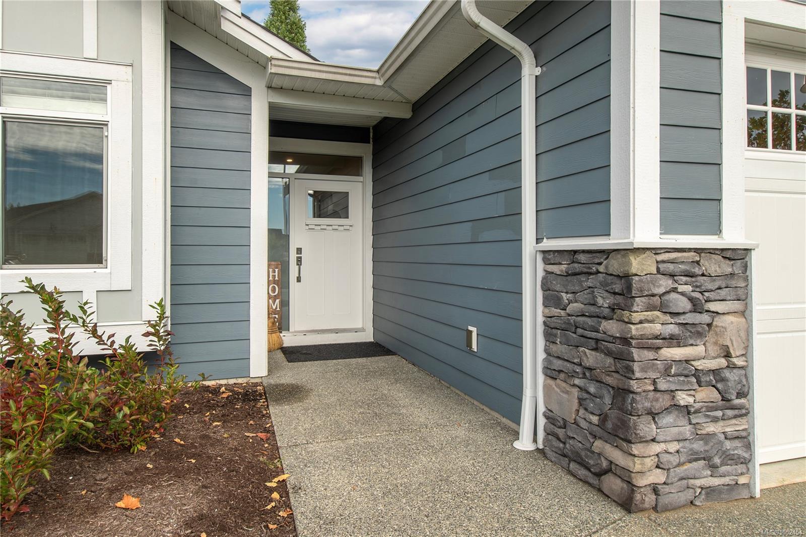 2-200 Nikola Rd — listing photo 3 of 37
