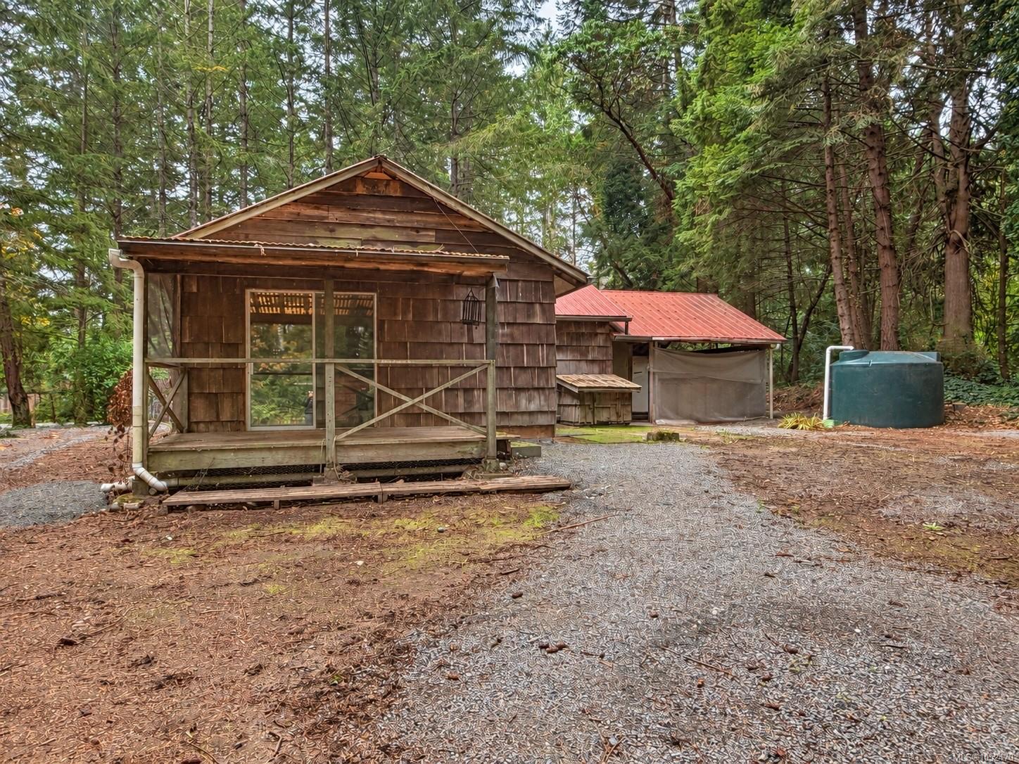 375 Decourcy Dr — listing photo 7 of 16