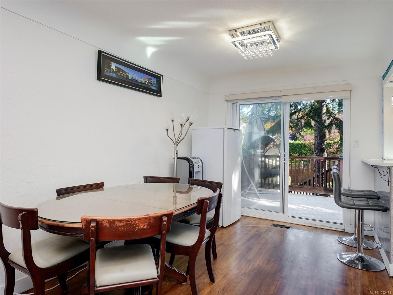 3595 Richmond Rd — listing photo 5 of 30