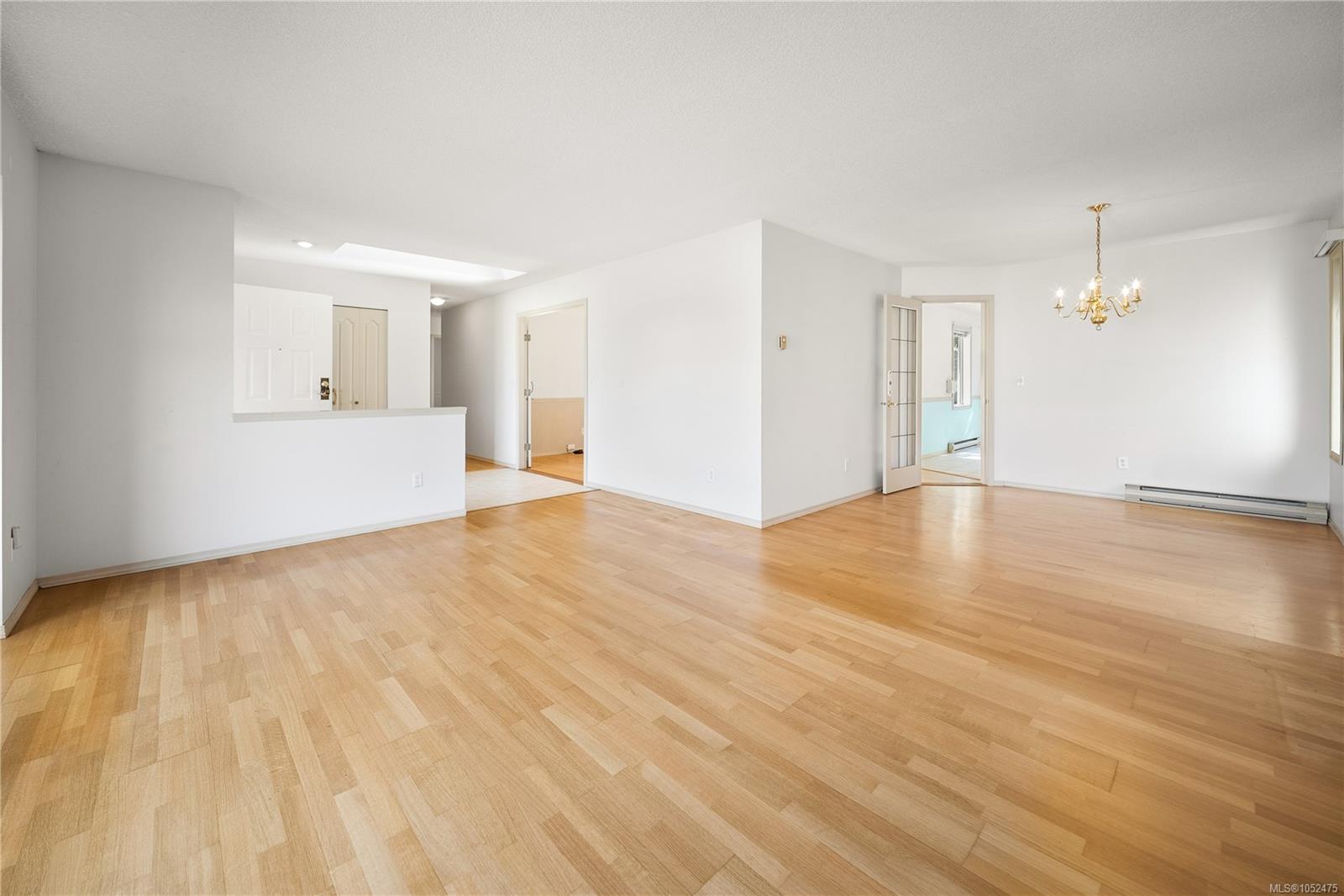 5185 Coach House Dr — listing photo 9 of 59