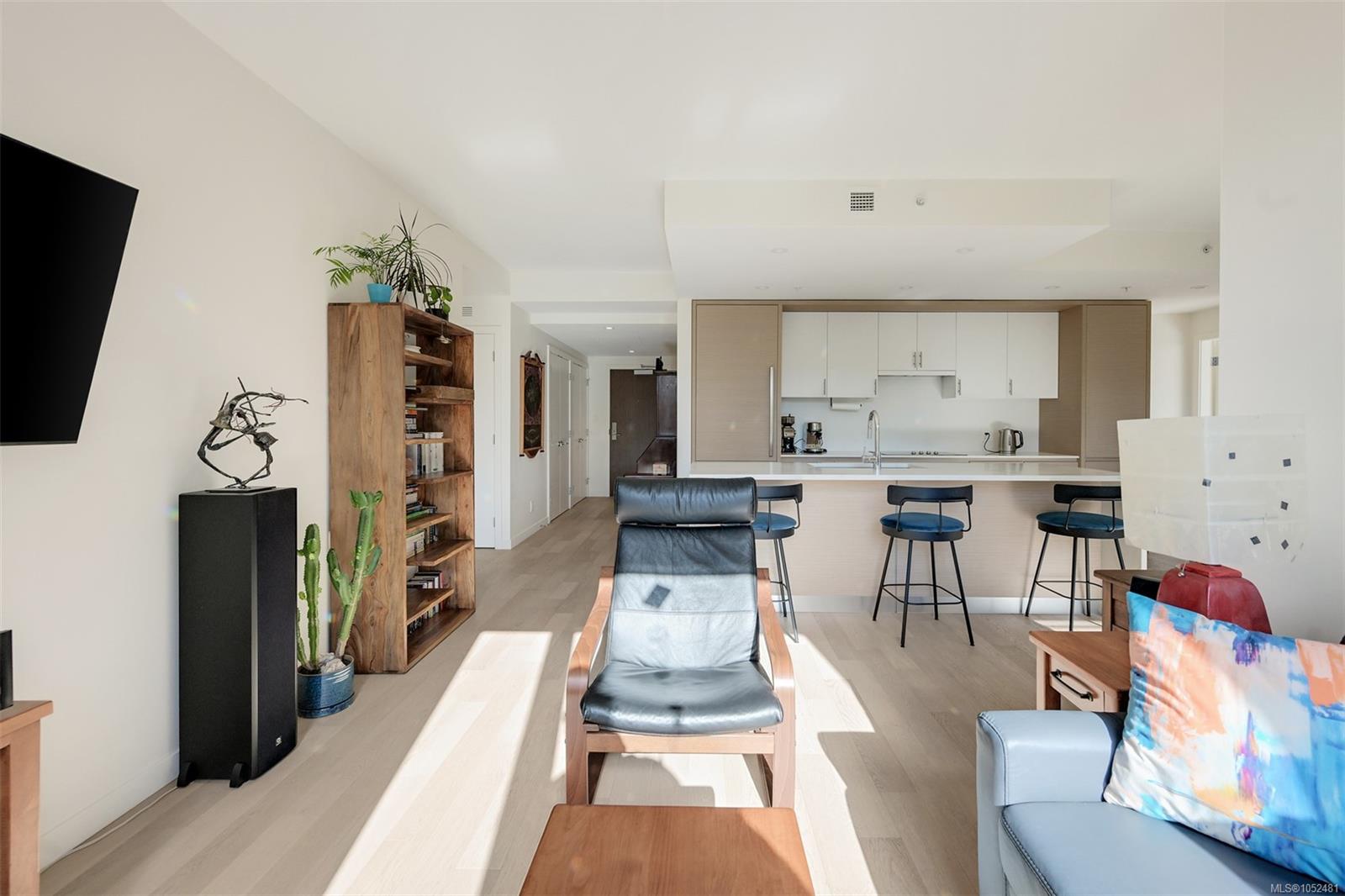 307-550 Michigan St — listing photo 7 of 56