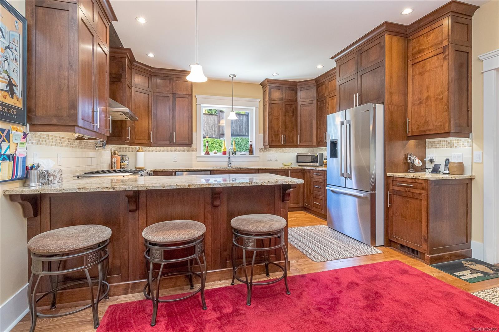817 Swettenham Pl — listing photo 4 of 45