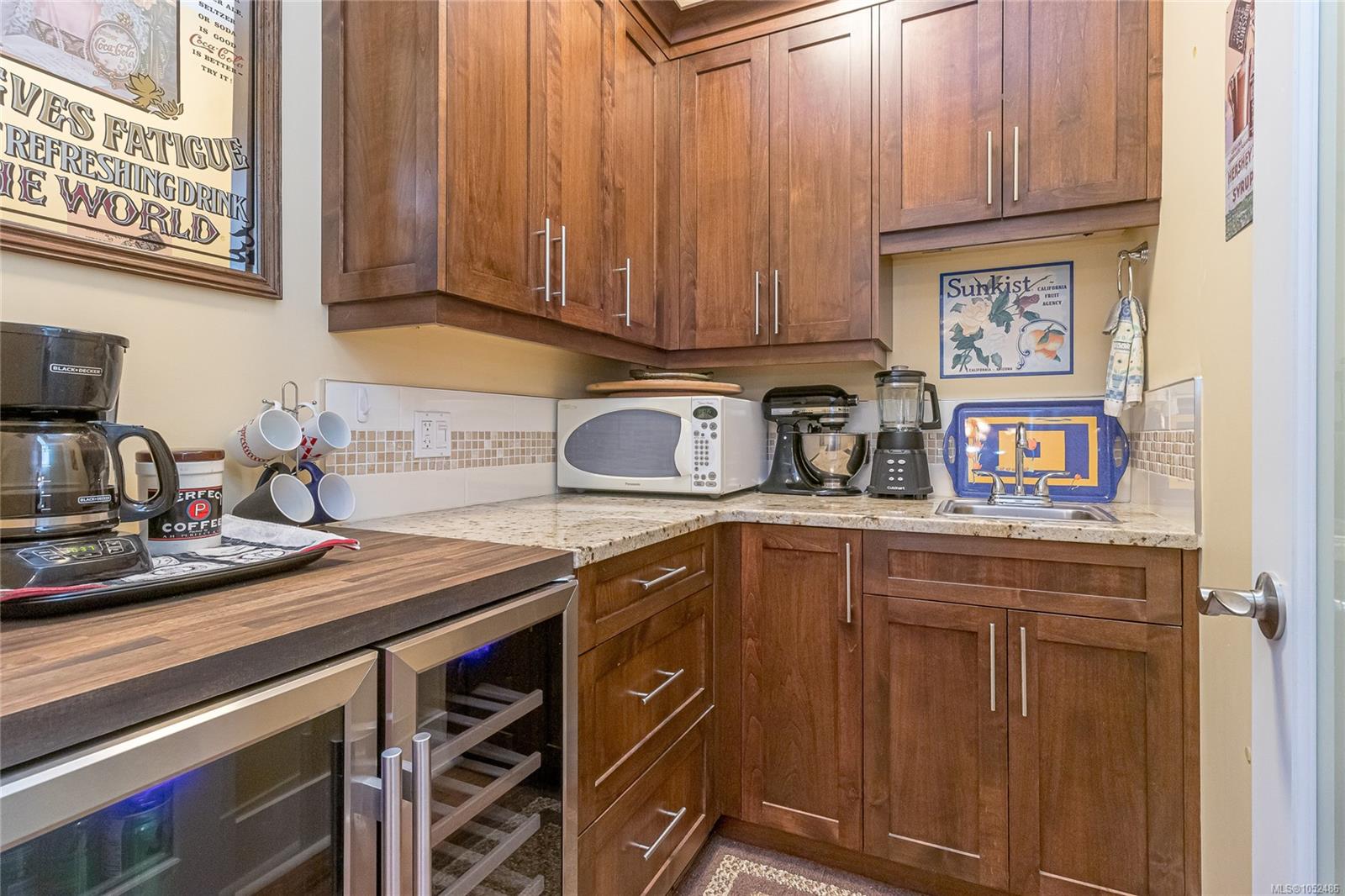 817 Swettenham Pl — listing photo 8 of 45