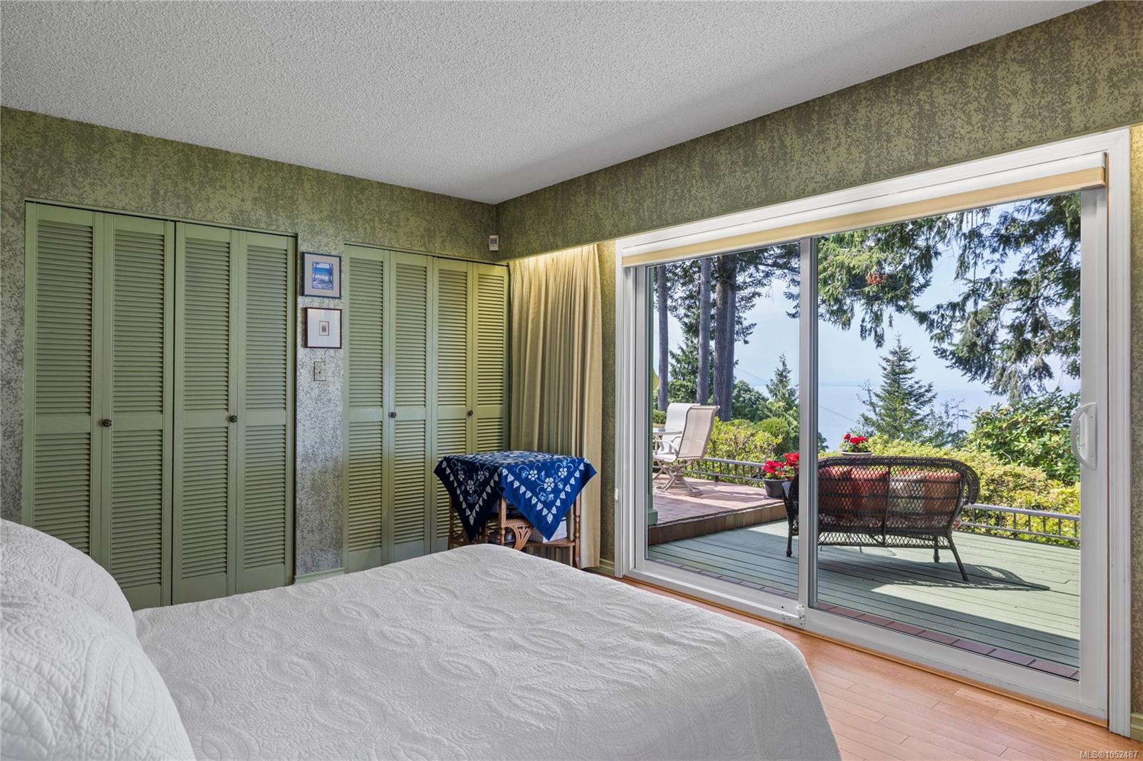 489 Bayview Terr — listing photo 13 of 71