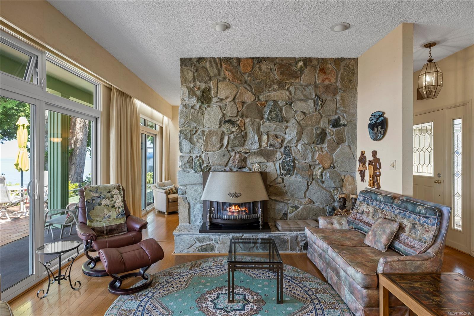 489 Bayview Terr — listing photo 9 of 71
