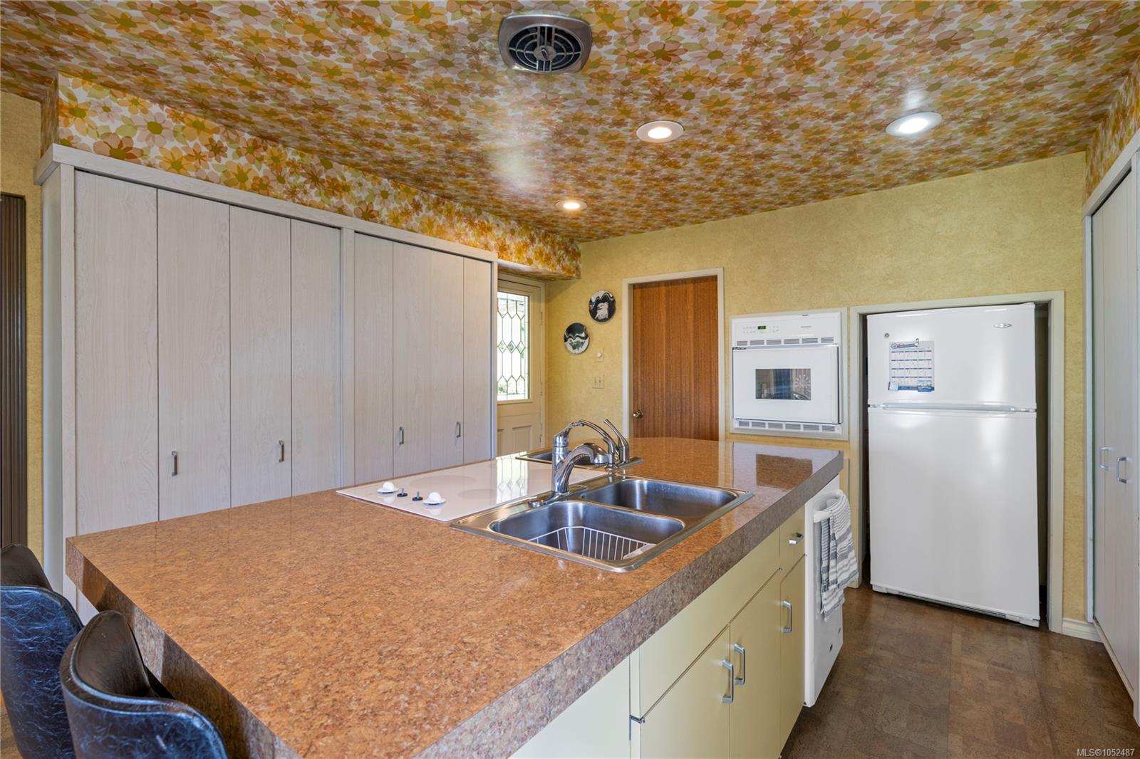 489 Bayview Terr — listing photo 10 of 71