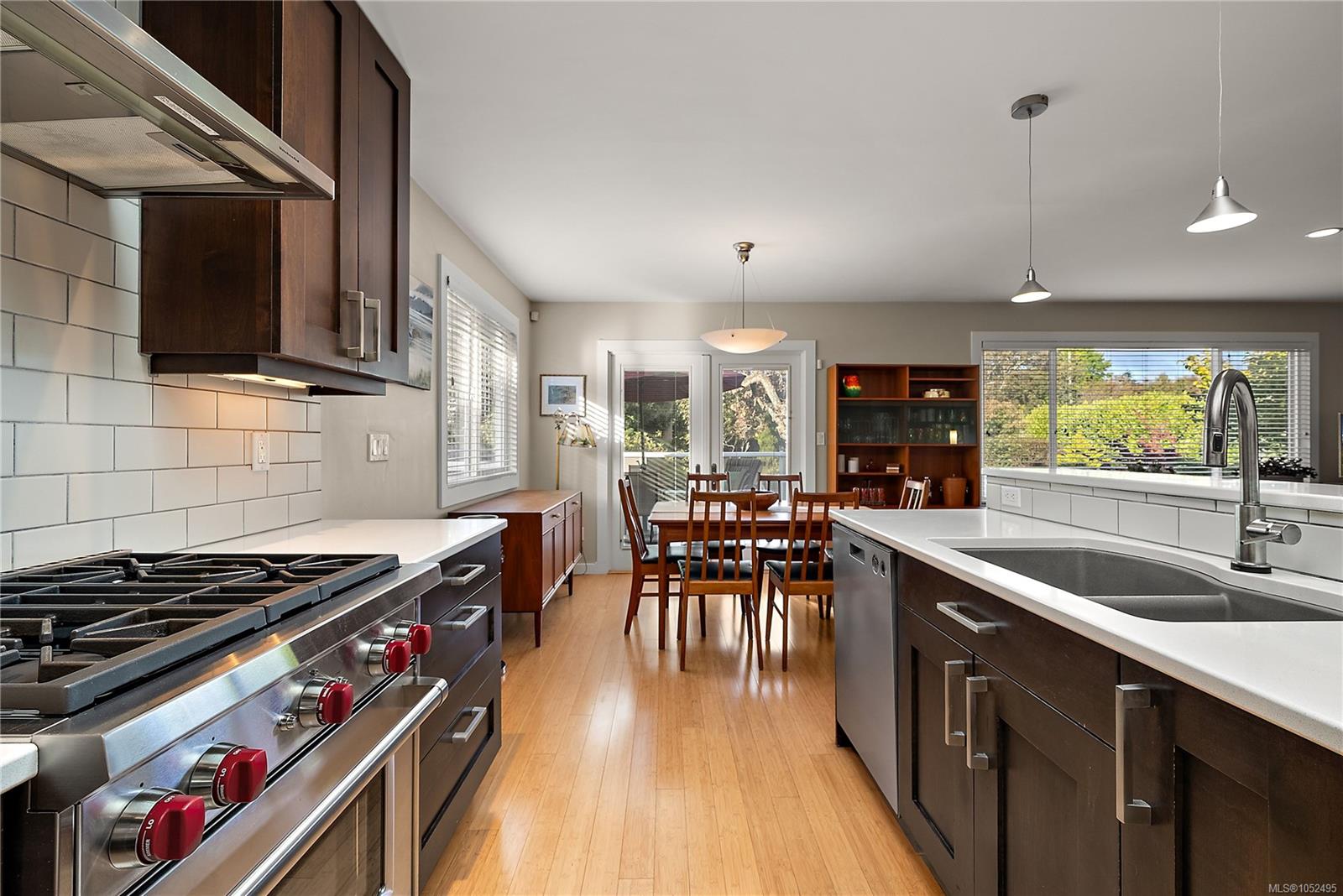 453 Monterey Ave — listing photo 12 of 39