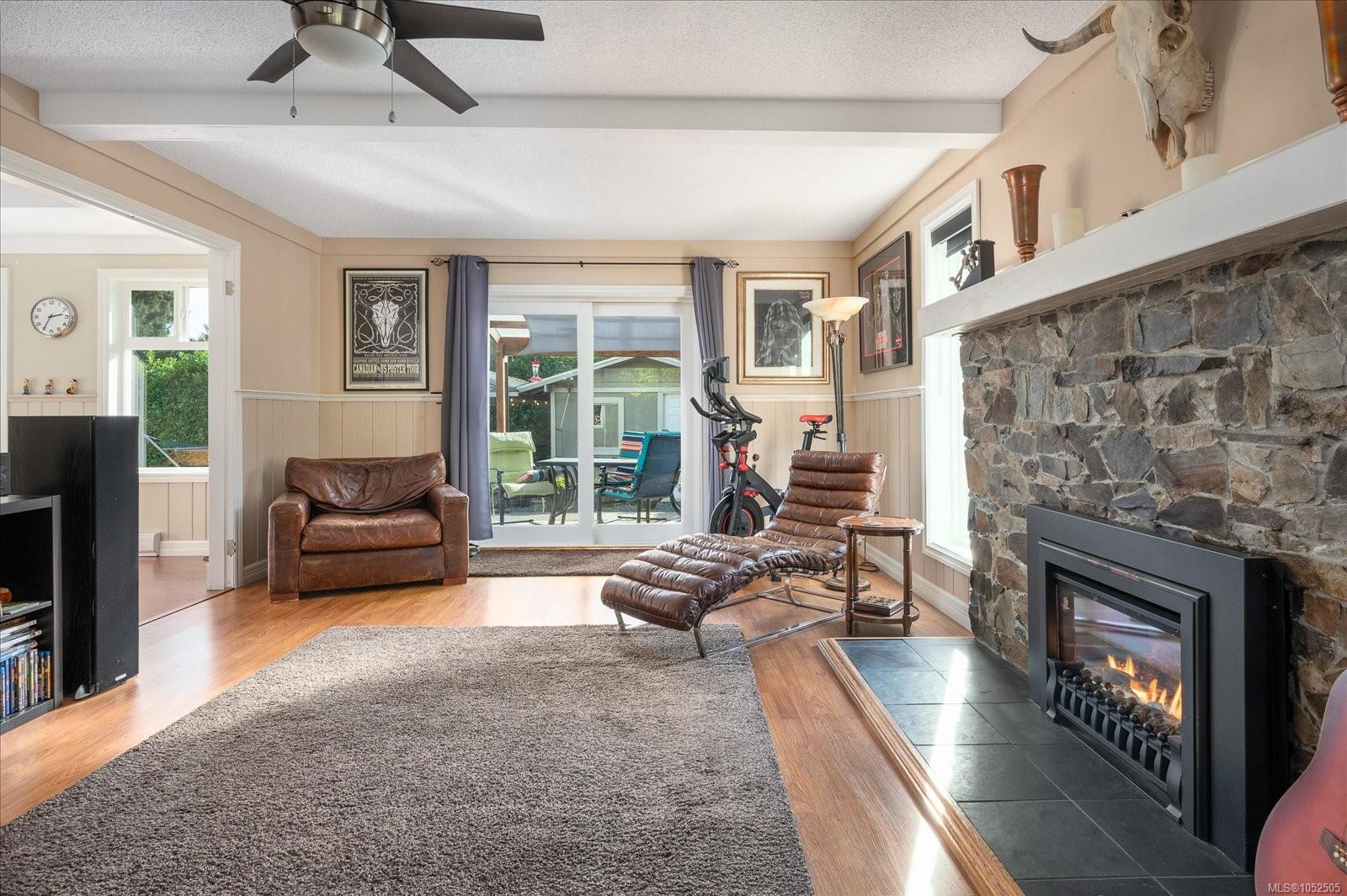 1800 Craig Dr — listing photo 3 of 62