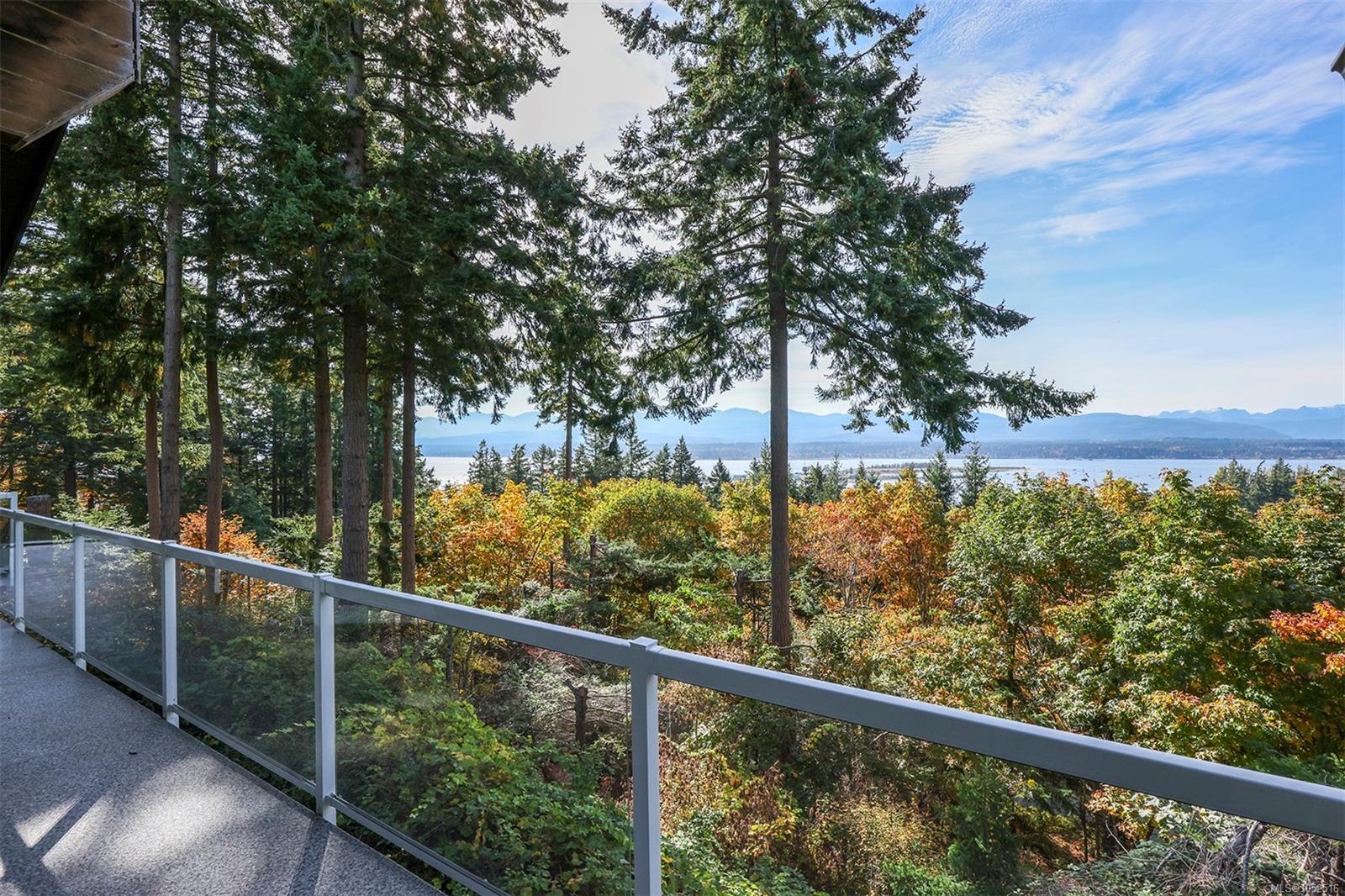 1183 Moore Rd — listing photo 11 of 72