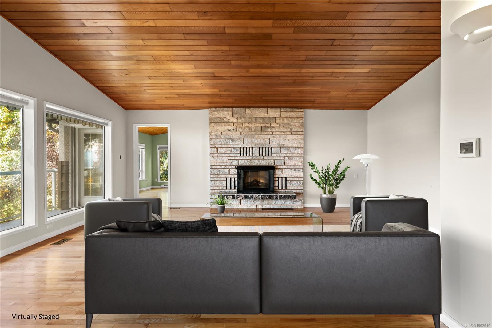 1183 Moore Rd — listing photo 7 of 72