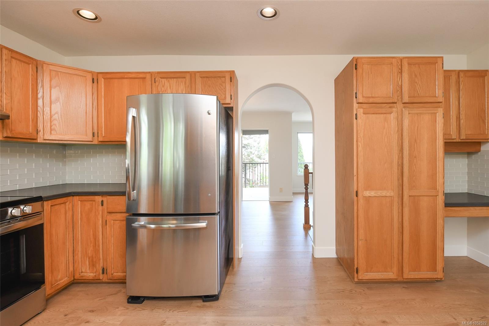 349 Durrand Pl — listing photo 13 of 44