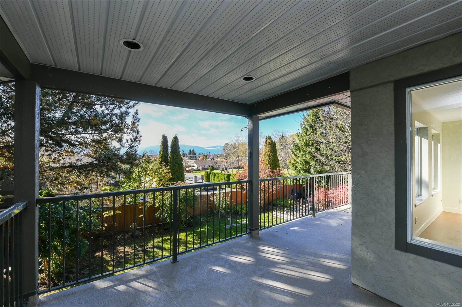 349 Durrand Pl — listing photo 8 of 44