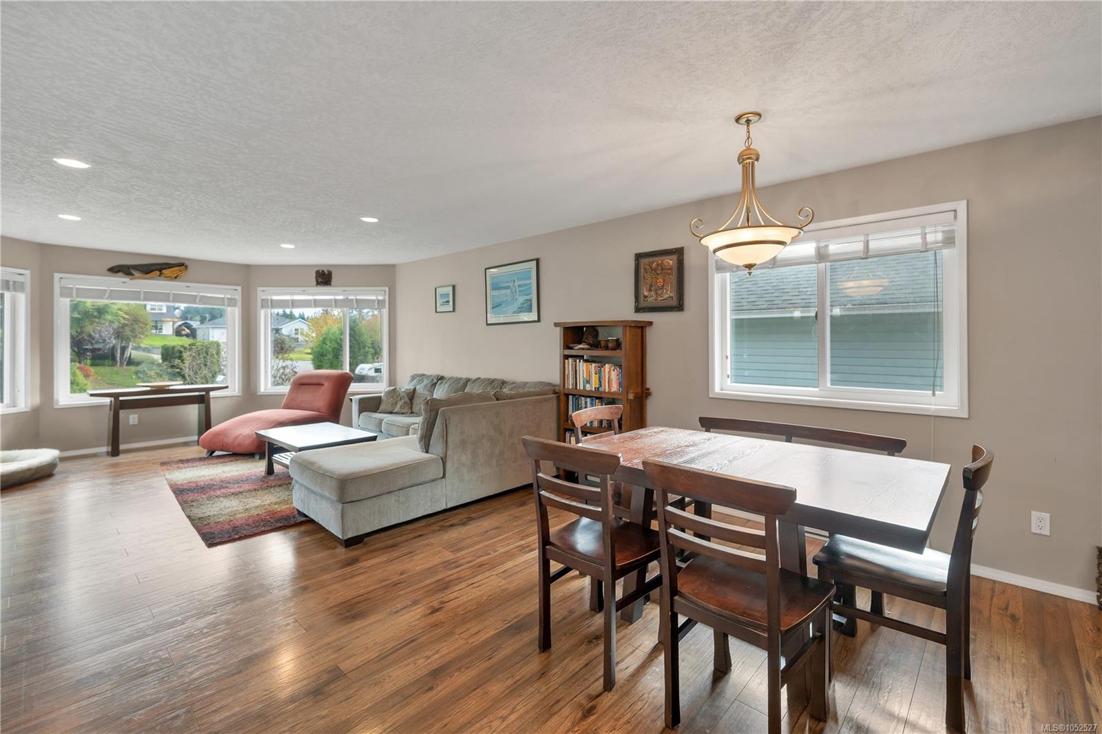 1065 Springbok Rd — listing photo 12 of 55