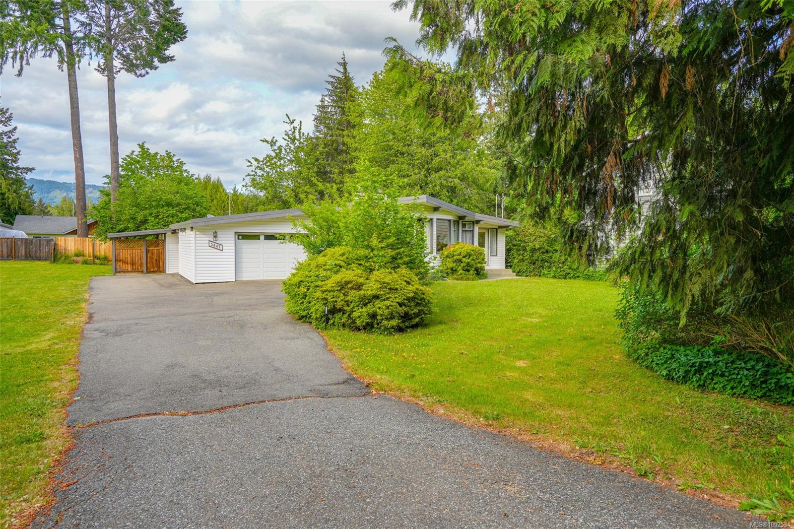 5847 River Rd — listing photo 5 of 34
