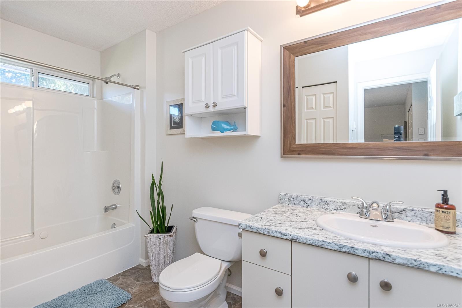 2-3570 Norwell Dr — listing photo 11 of 54