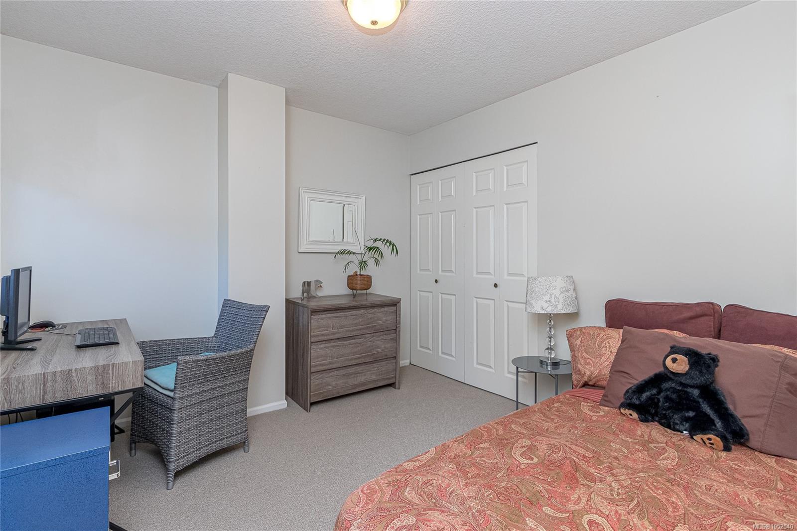 2-3570 Norwell Dr — listing photo 12 of 54