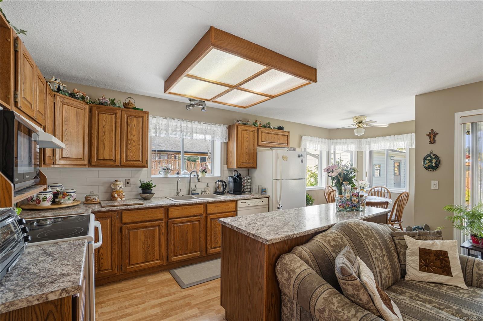820 Drew Rd — listing photo 12 of 49