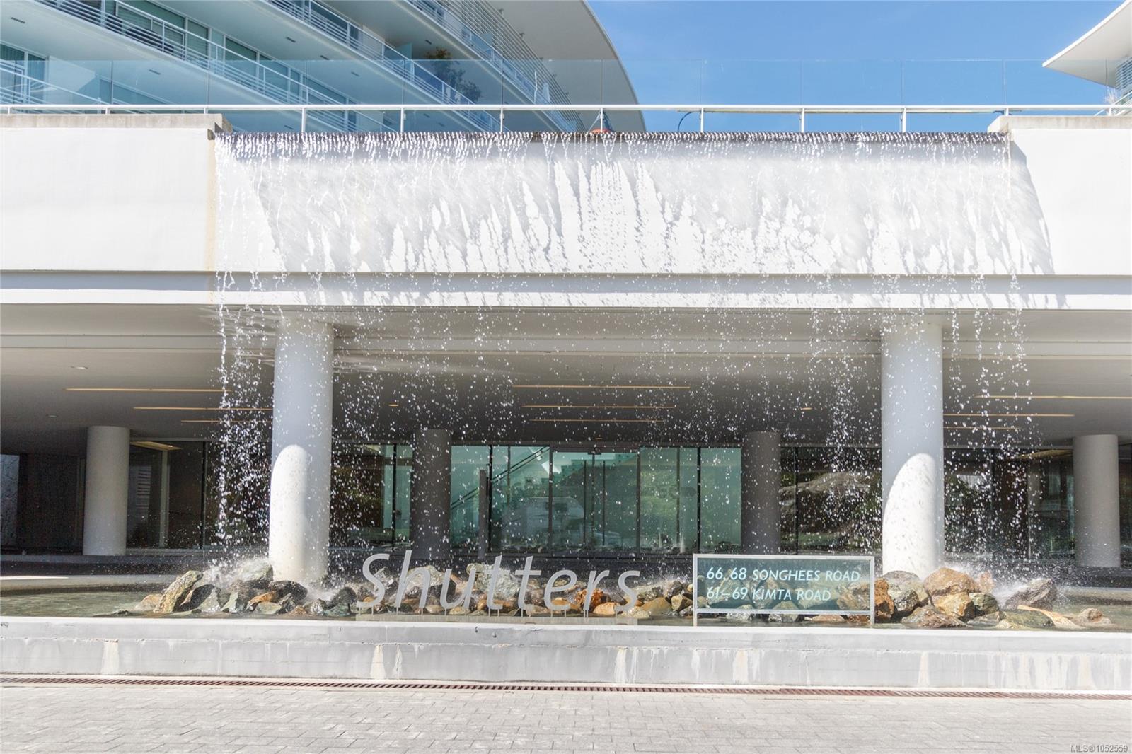 104-68 Songhees Rd — listing photo 3 of 49