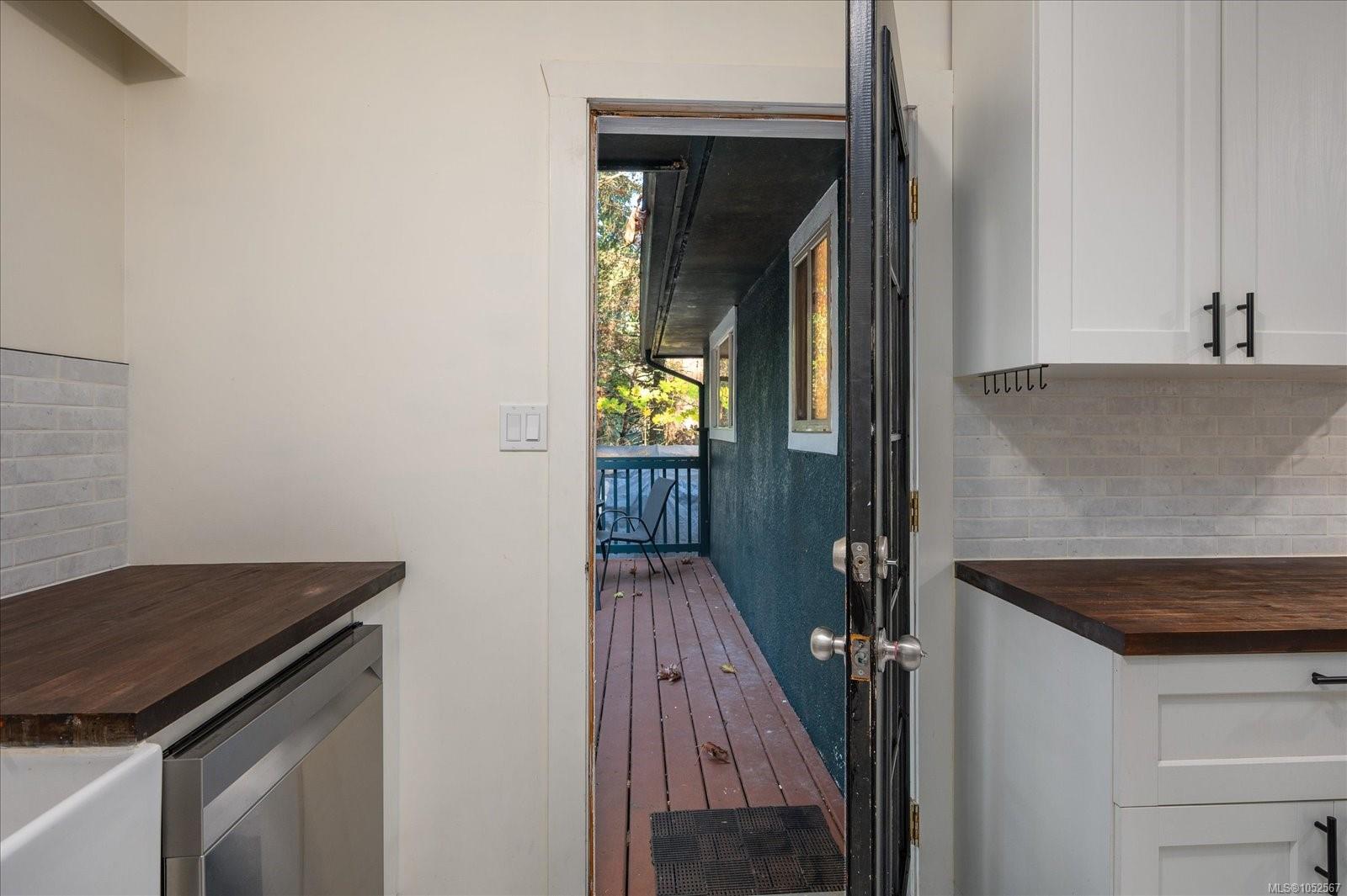 705 Carr Blvd — listing photo 13 of 36