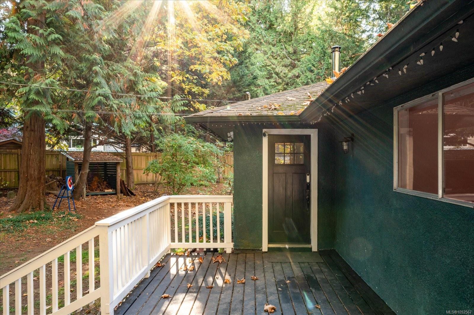705 Carr Blvd — listing photo 3 of 36