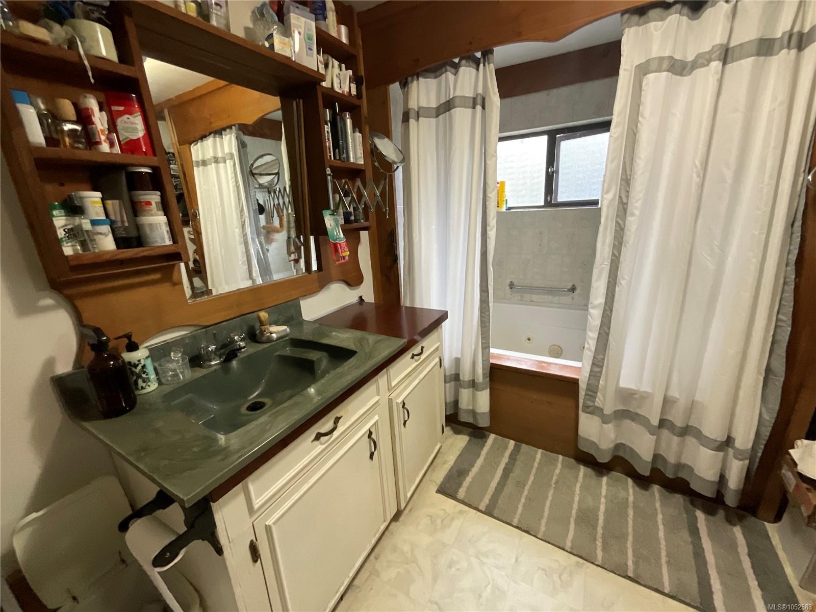 3875 Rumble Rd — listing photo 11 of 24
