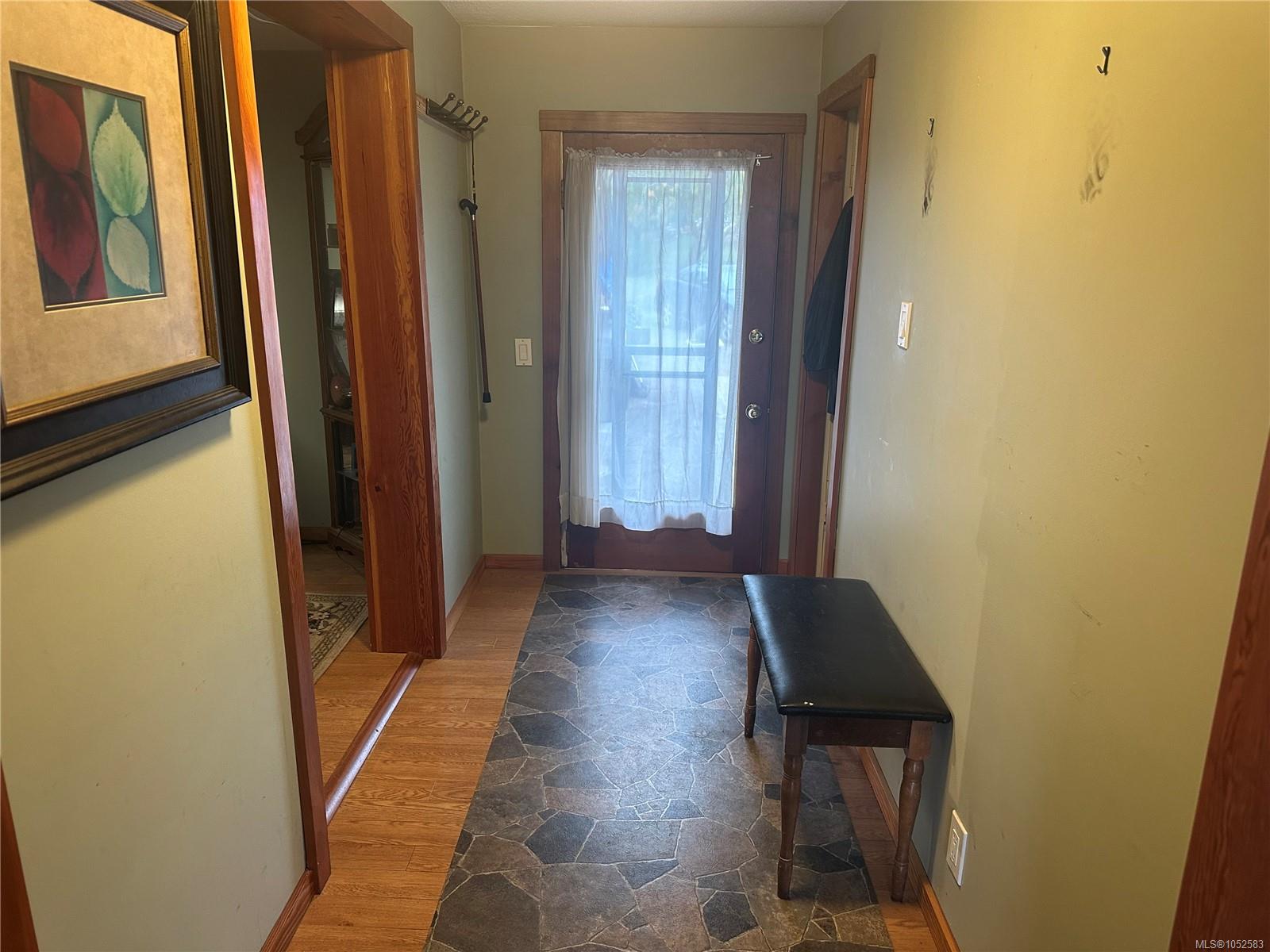 3875 Rumble Rd — listing photo 14 of 24
