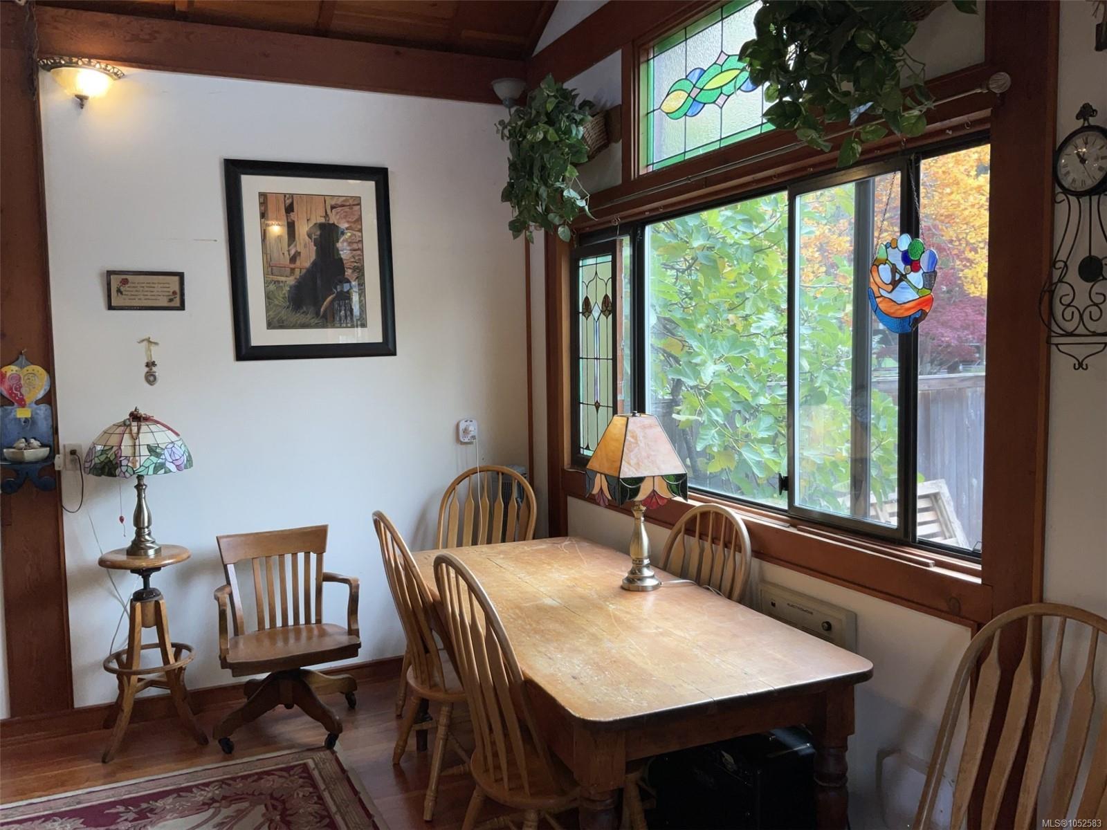 3875 Rumble Rd — listing photo 10 of 24