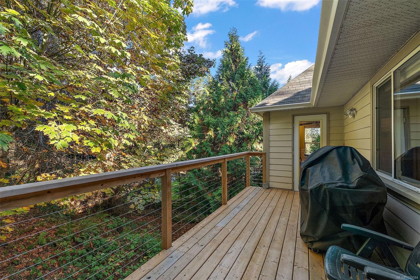 1910 Swartz Bay Rd — listing photo 11 of 41