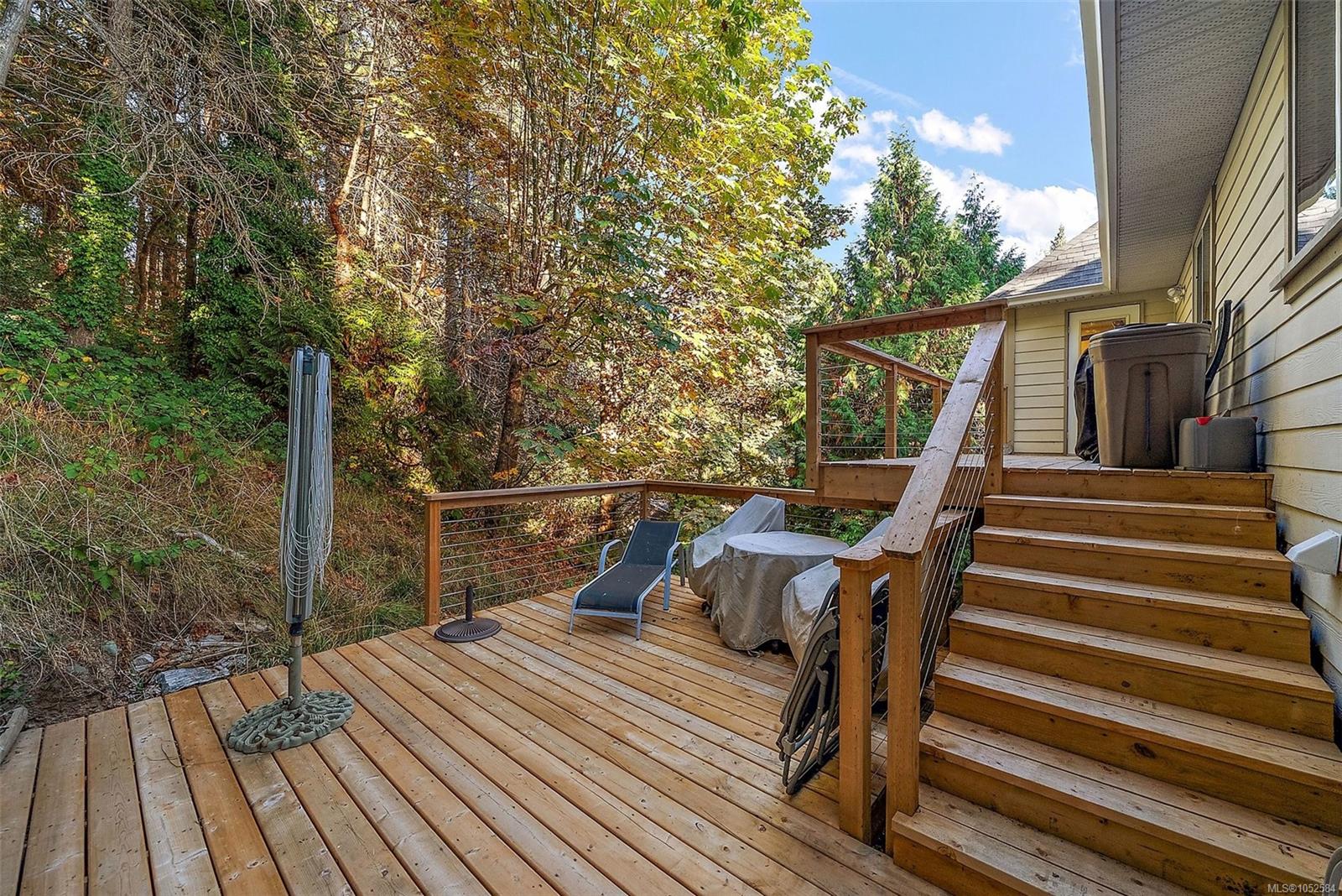 1910 Swartz Bay Rd — listing photo 12 of 41