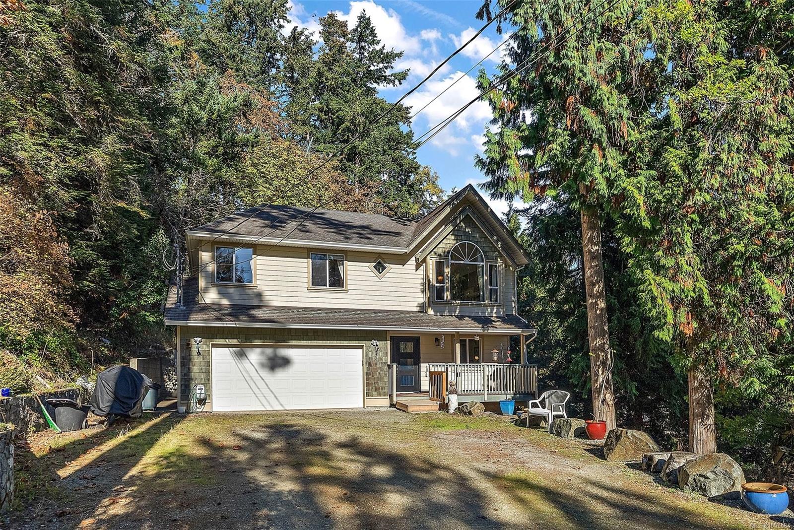 1910 Swartz Bay Rd — listing photo 3 of 41