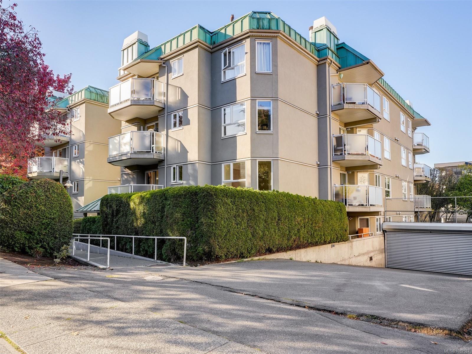 114 2520 Wark St, Victoria