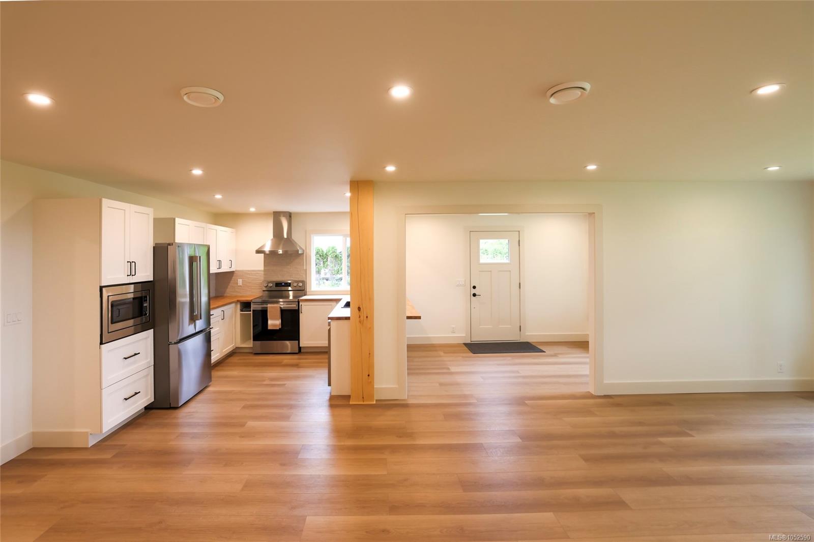6200 Storey's Beach Rd — listing photo 10 of 41