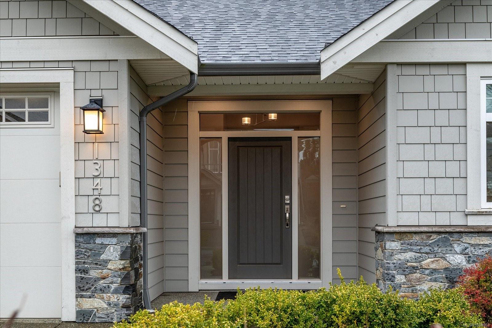 1348 Crown Isle Blvd — listing photo 4 of 69