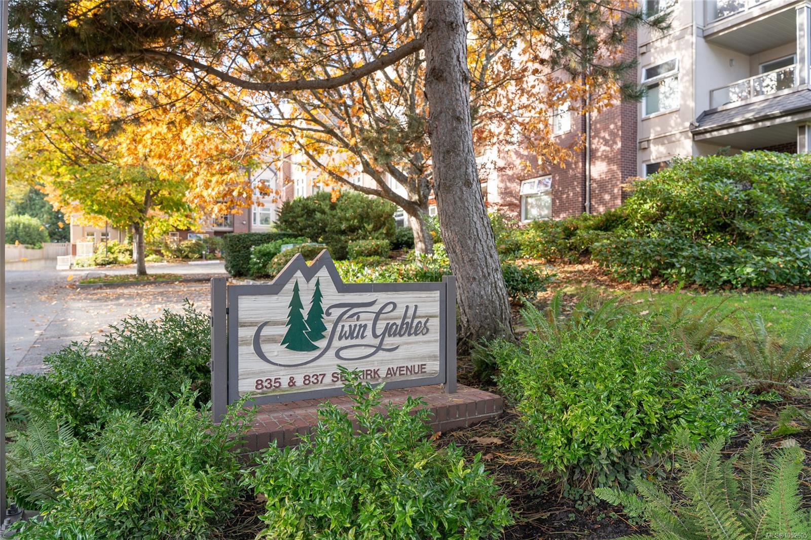 105 835 Selkirk Ave, Esquimalt