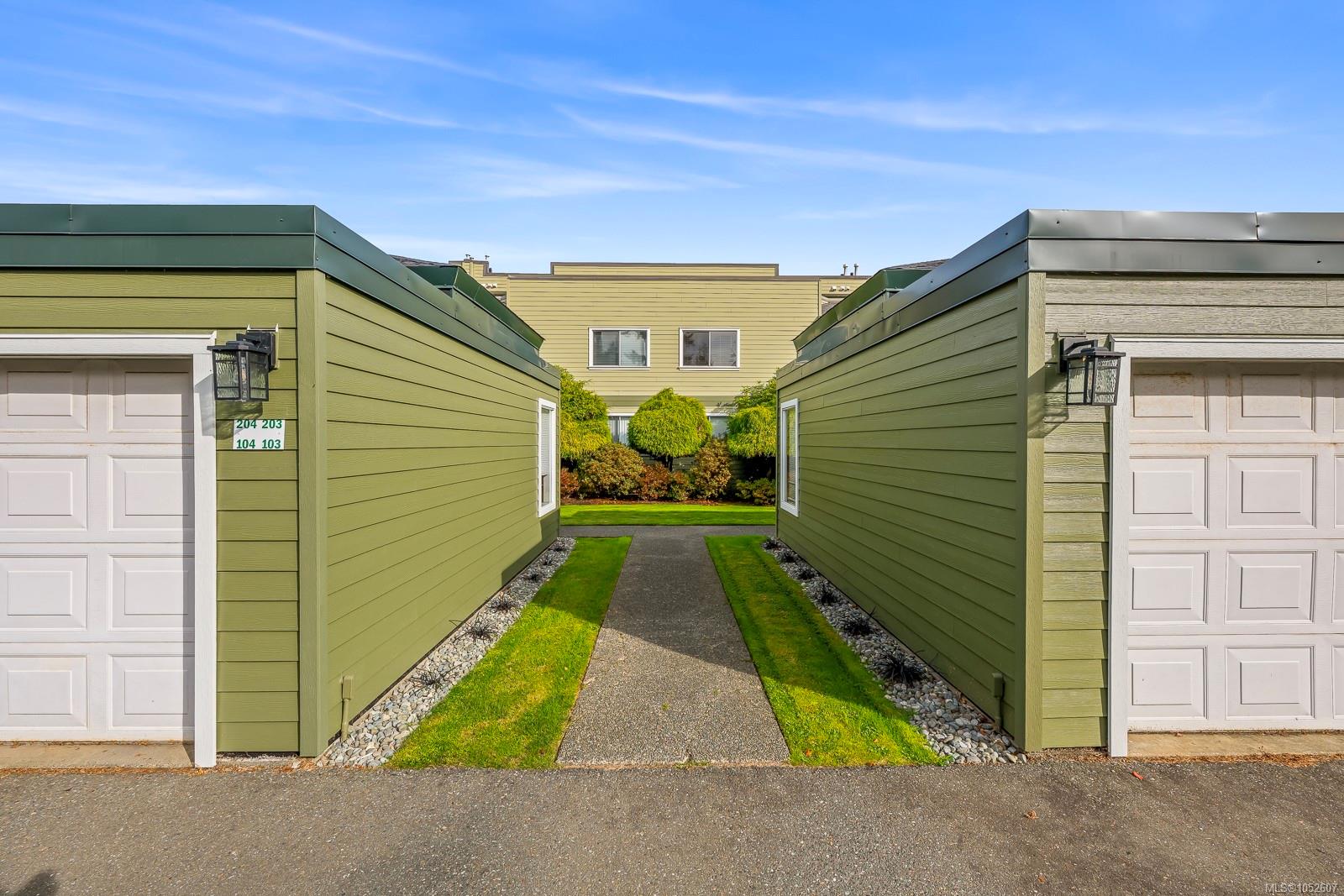 104-2970 Cliffe Ave — listing photo 12 of 82