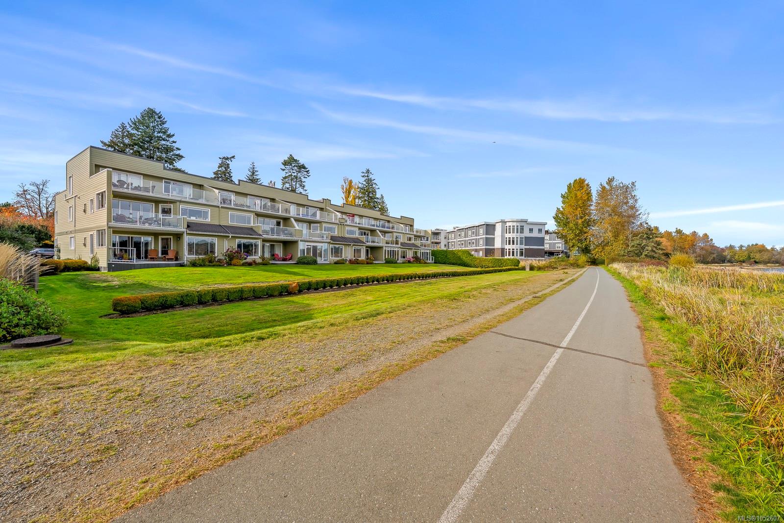 104-2970 Cliffe Ave — listing photo 9 of 82