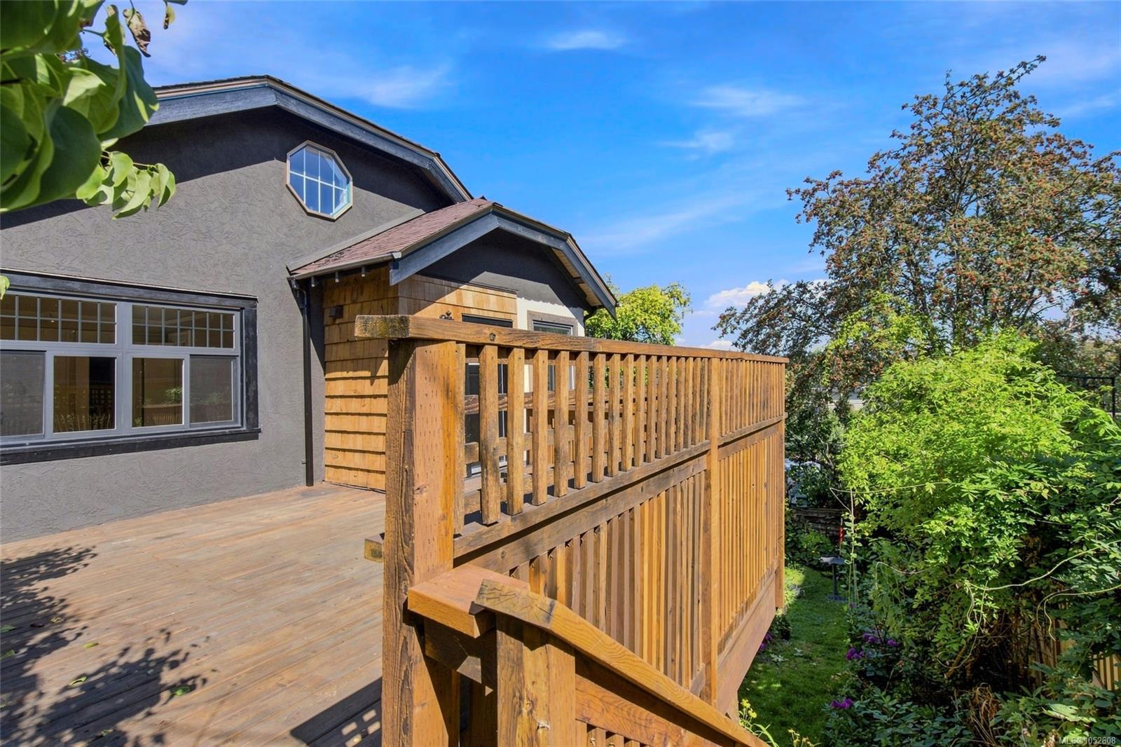 135 Townsite Rd — listing photo 13 of 57