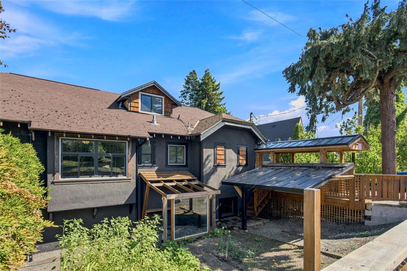 135 Townsite Rd — listing photo 6 of 57