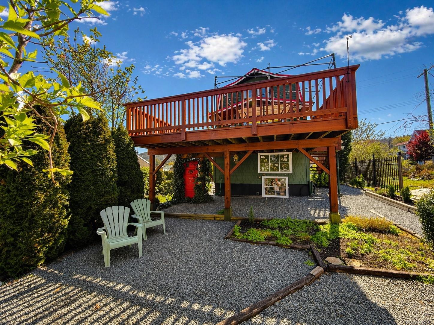 1547 Joan Ave — listing photo 6 of 38