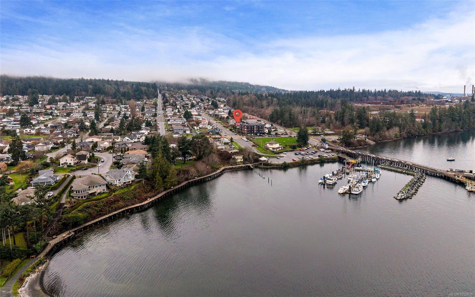 1547 Joan Ave — listing photo 8 of 38