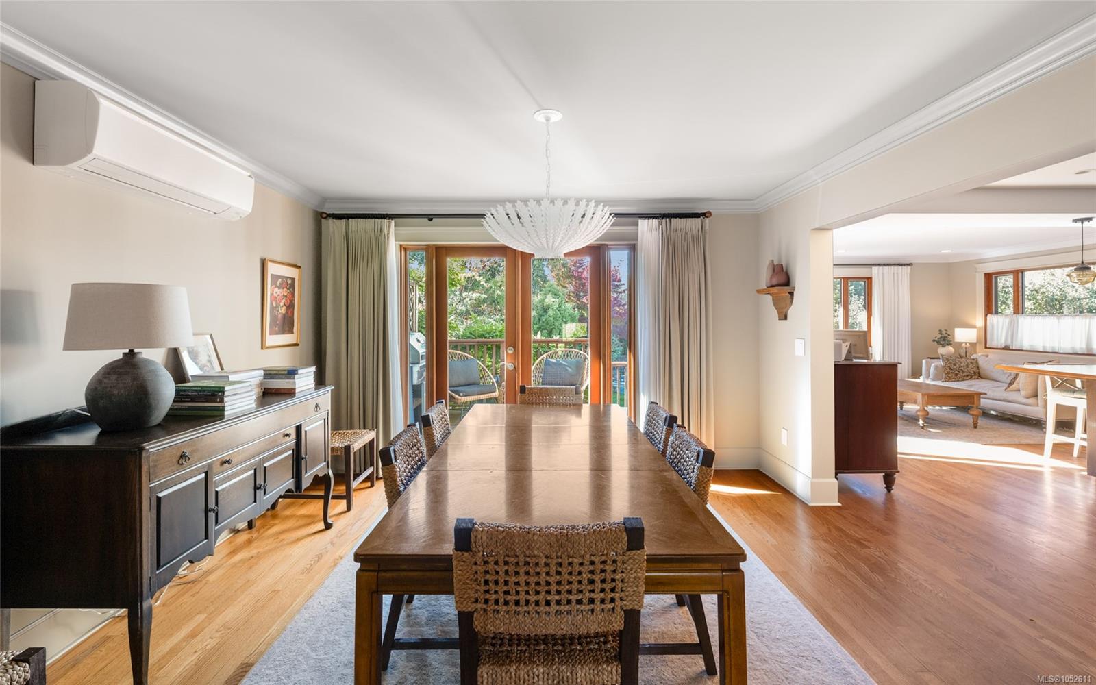 964 Newport Ave — listing photo 11 of 47