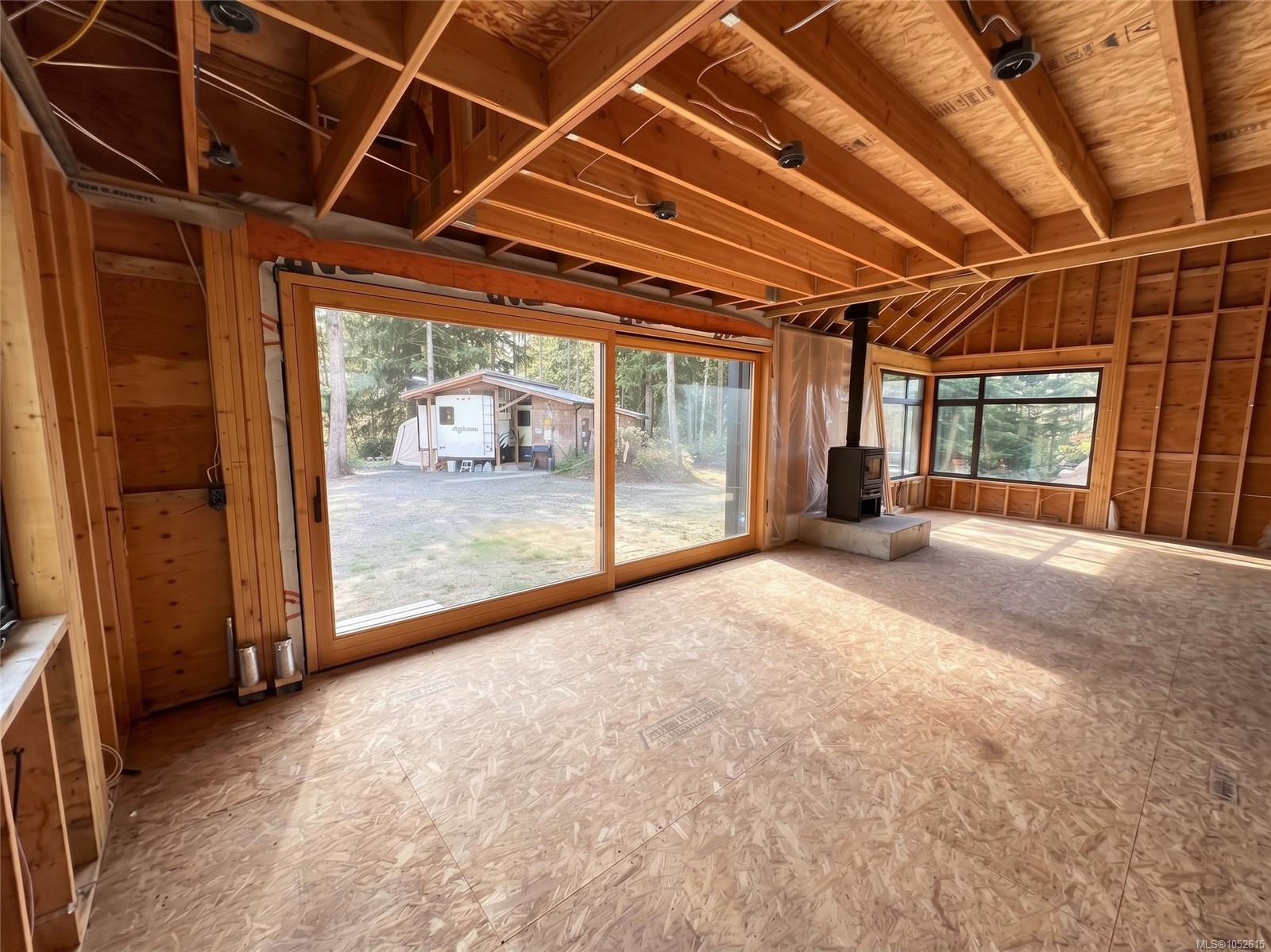1195 Evergreen Way — listing photo 7 of 19