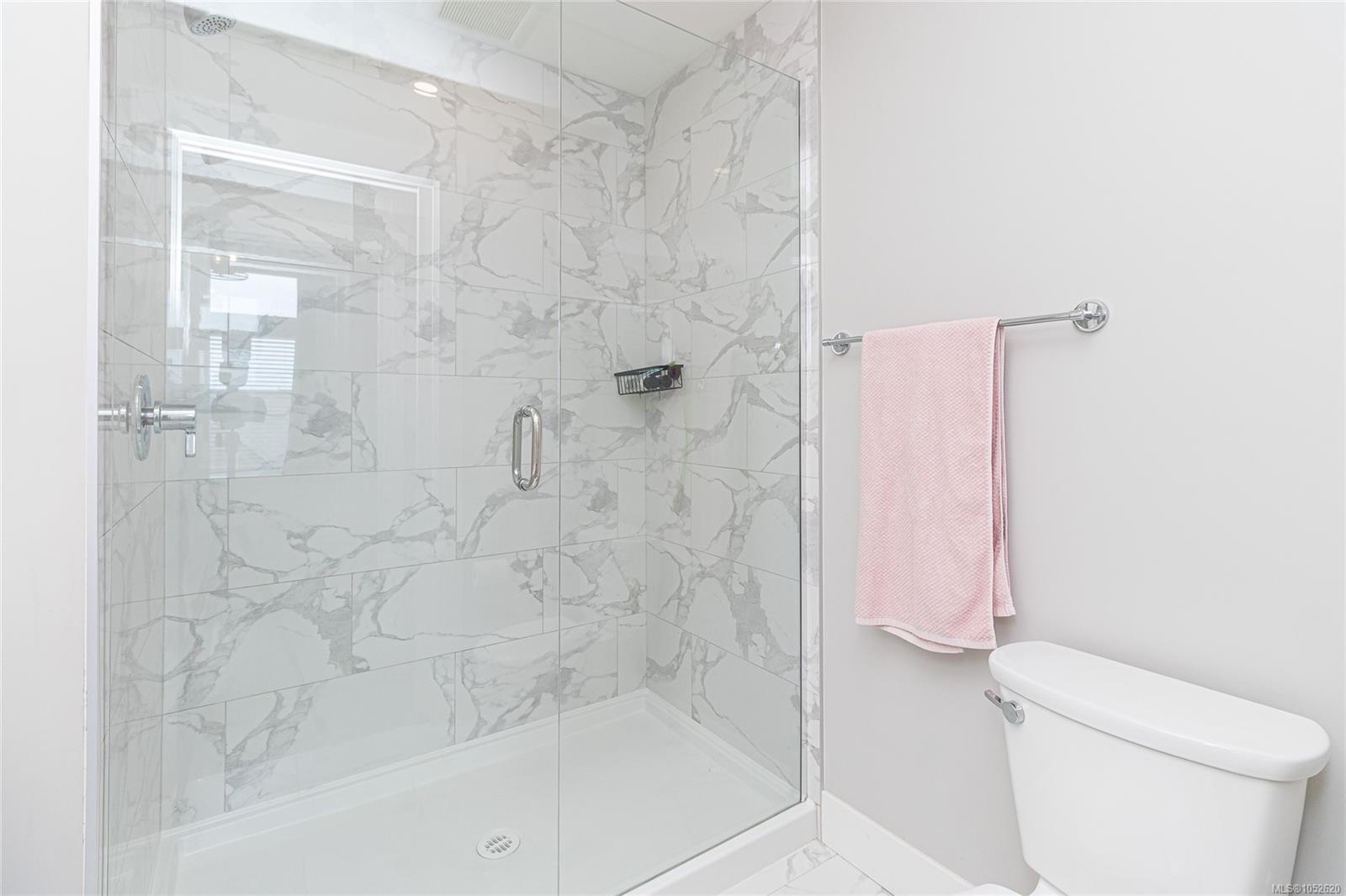1243 Flint Ave — listing photo 11 of 27