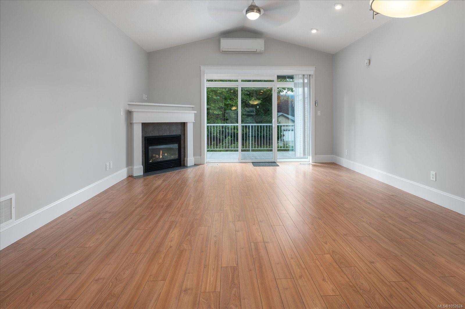 31-3110 Cook St — listing photo 8 of 42