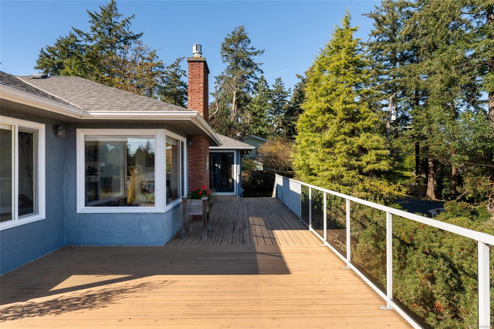 2015 Pauls Terr — listing photo 3 of 57