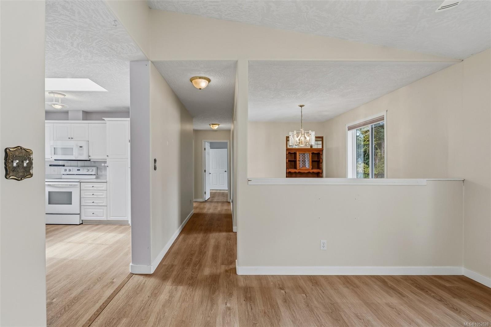 3 Eagle Lane — listing photo 11 of 63