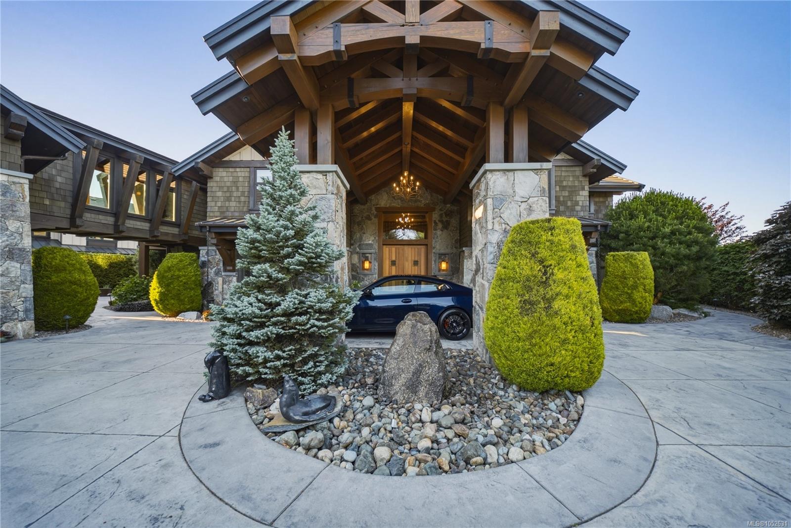 5025 Hinrich View — listing photo 5 of 98