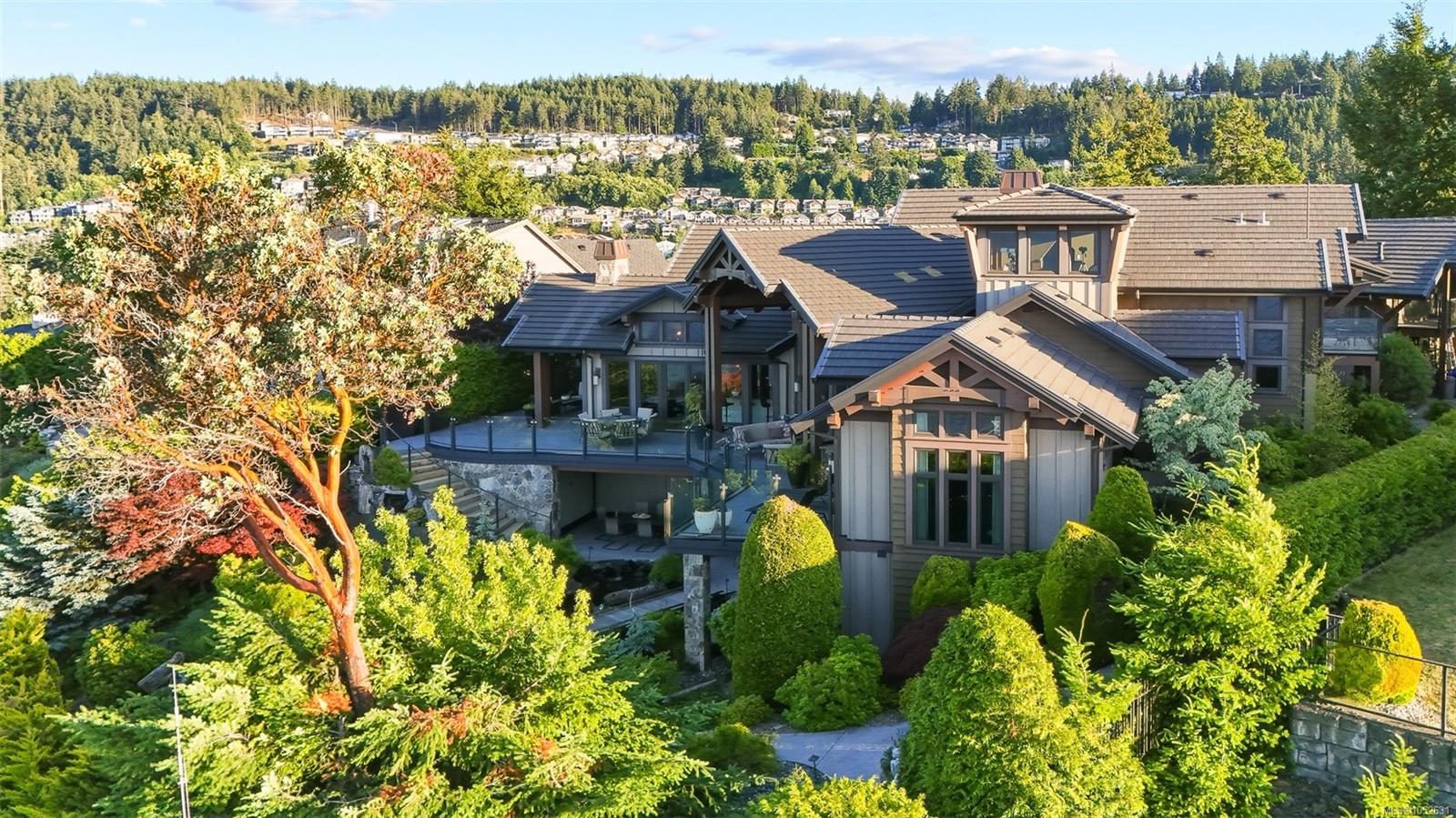 5025 Hinrich View — listing photo 9 of 98